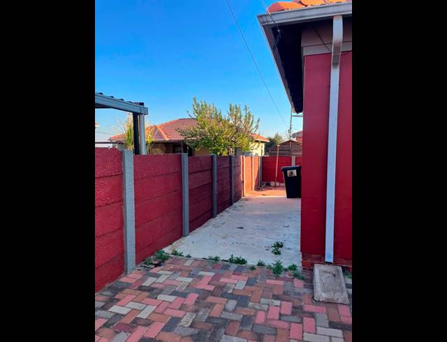 3 BEDROOM HOUSE FOR SALE IN WITPOORTJIE